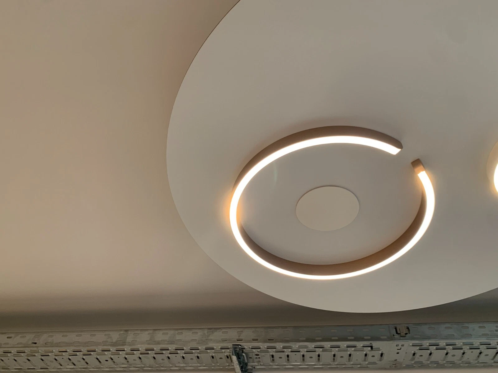 Occhio Mito soffitto 40 flat ceiling / Ausstellungsstück 